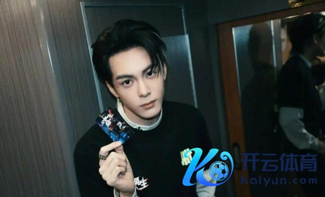 交换东谈主生官宣实现 电竞大神与草根互换身份激励期待